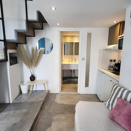 Euphoria Suites & Deluxe Studios ฟิรา ภายนอก รูปภาพ