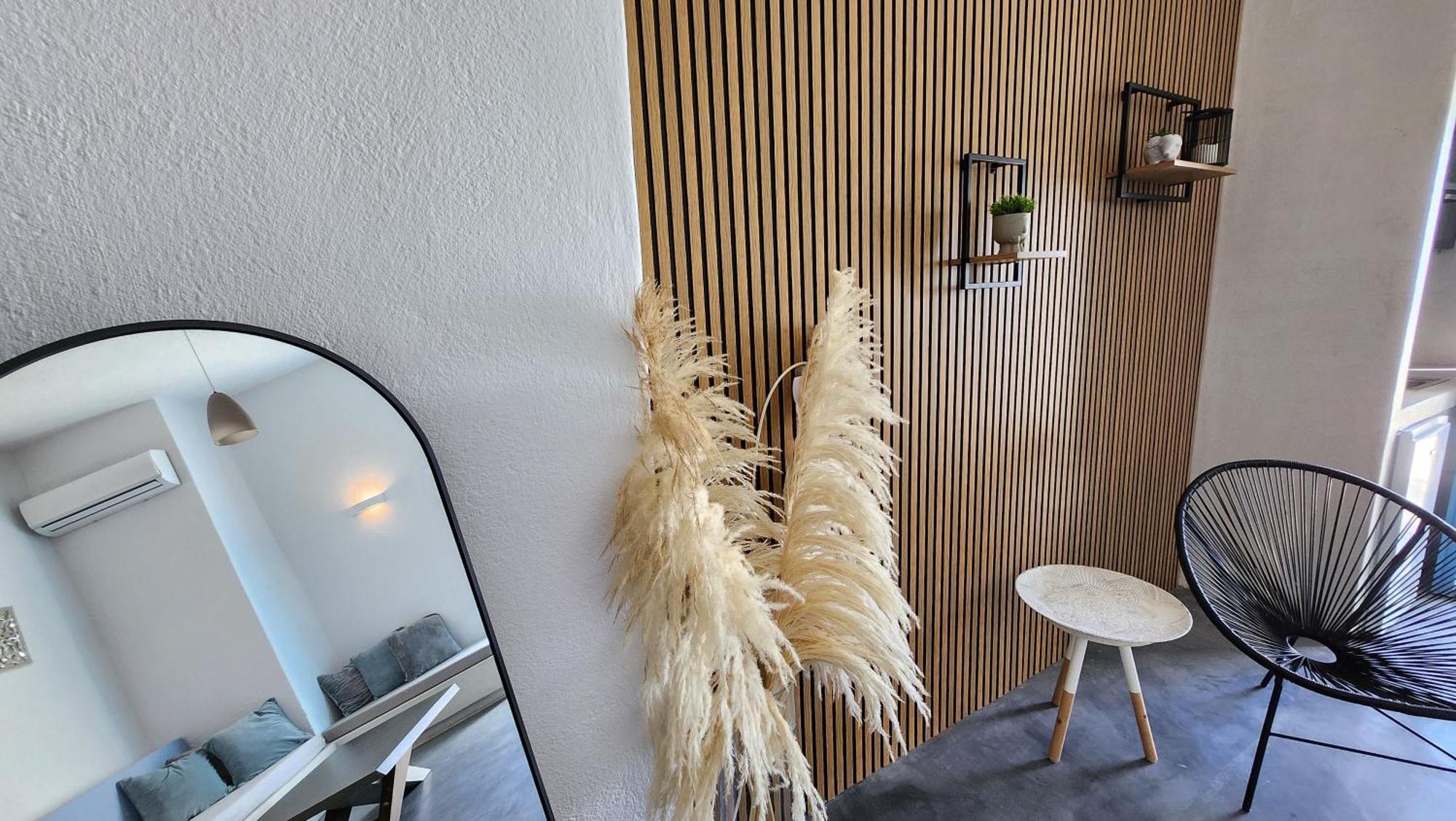 Euphoria Suites & Deluxe Studios ฟิรา ภายนอก รูปภาพ