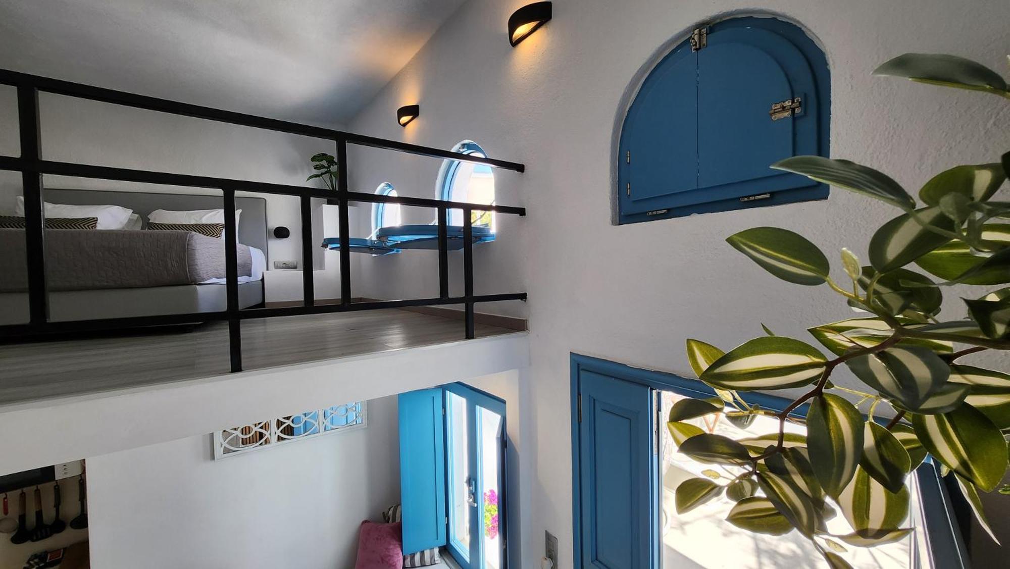 Euphoria Suites & Deluxe Studios ฟิรา ภายนอก รูปภาพ
